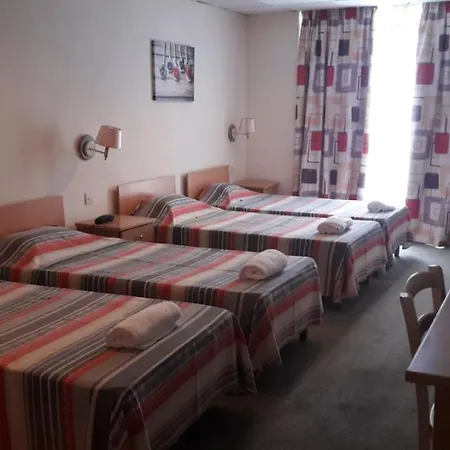 Hotell Tropicana 2*