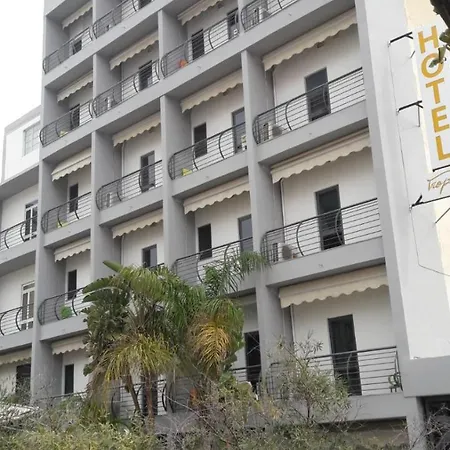 Tropicana Hotell