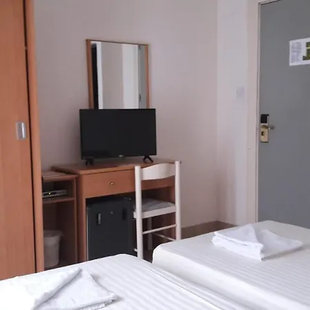 Tropicana Szálloda 2*