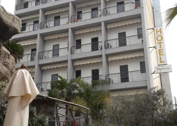 Tropicana 2* St. Julian's