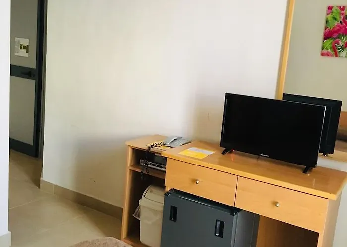 Hotel Tropicana St. Julian's