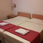 Tropicana Hotel 2*