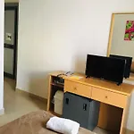 Hotel Tropicana San Ġiljan