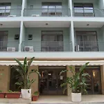 Tropicana 2* San Ġiljan